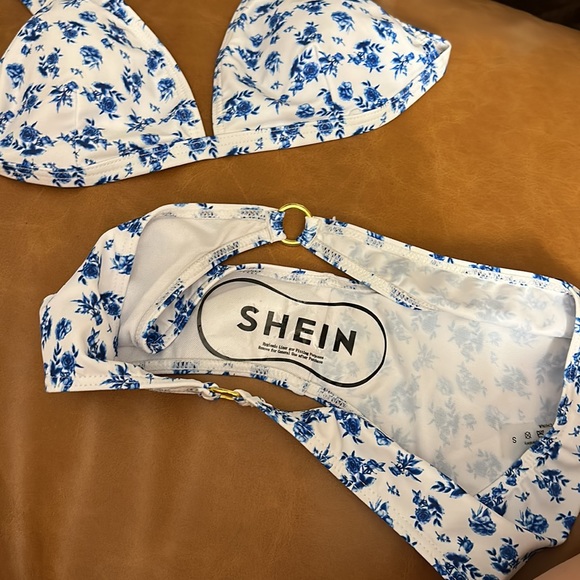 Shein Bikini - Picture 3 of 4